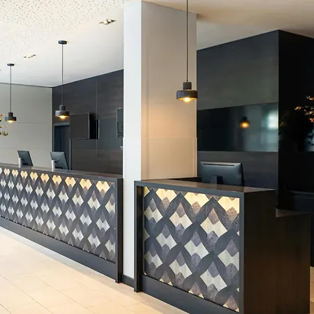 Leonardo Hotel Vienna Hauptbahnhof-2
