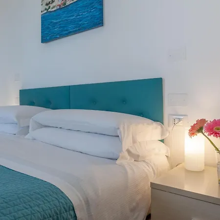 Momo Seaview Hotel-3