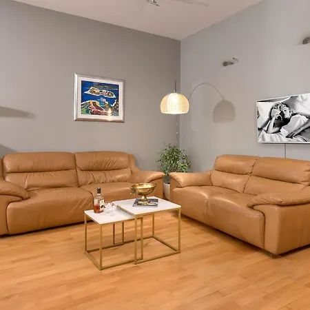 Royal Suites-3