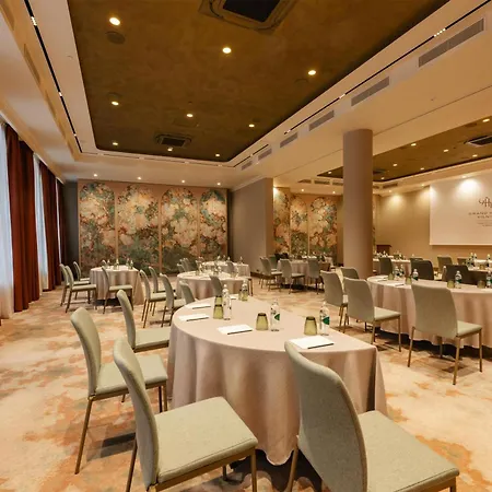 Grand Hotel Vilnius, Curio Collection By Hilton-2