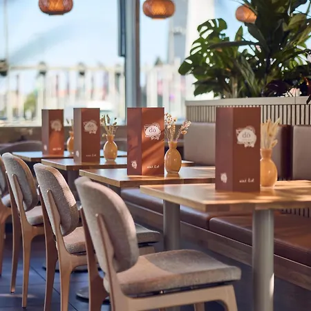 Haven Hotel Rotterdam, Curio Collection By Hilton-3