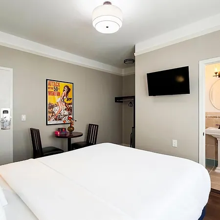 The Hotel Hollywood-3