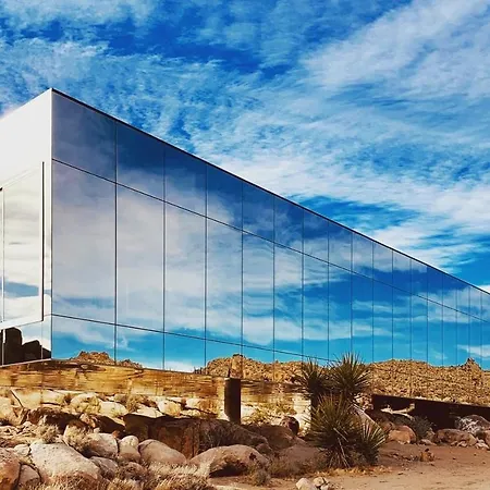 Invisible House Desert Icon W Indoor Pool-3