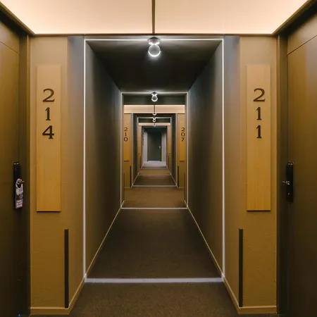 Hotel Herbergh Amsterdam Airport-2