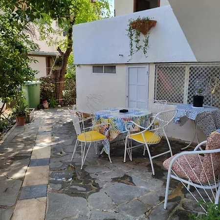 Hotel Agni -Enoikiazomena Diamerizmata-2
