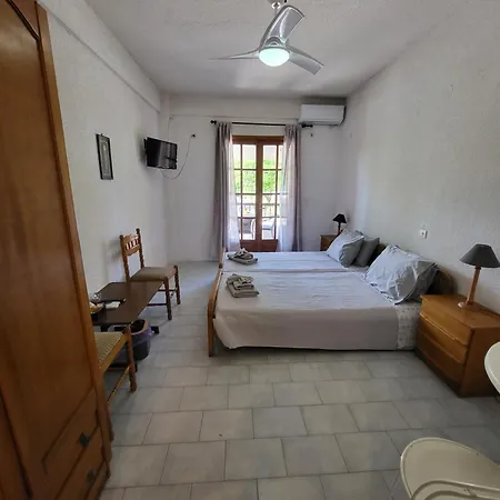 Hotel Agni -Enoikiazomena Diamerizmata-3