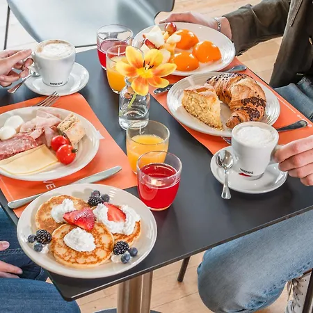 Hotel Ibis Firenze Prato Est-3