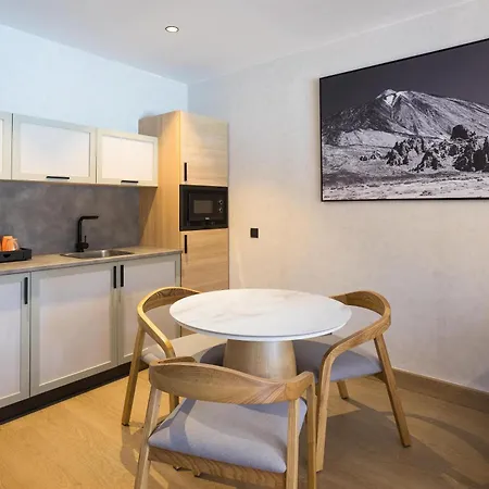 Radisson Resort & Residences Tenerife - Adults Only-2