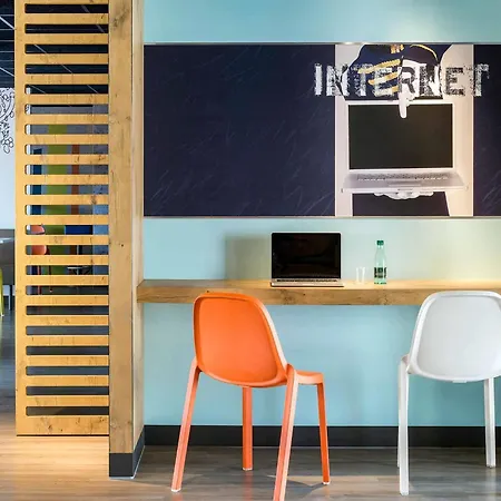 ibis budget Bordeaux Centre Bastide-3