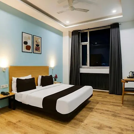 Super Townhouse Rohini Sector 23-3