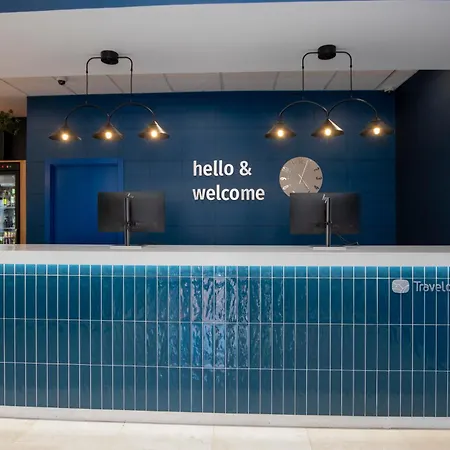 Travelodge Madrid Arturo Soria-3