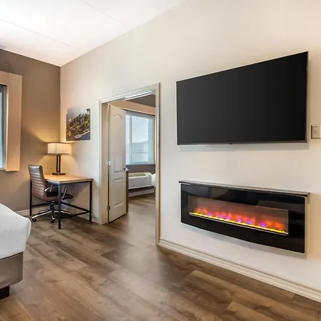 Best Western Plus 1000 Islands Hotel & Suites- Newly Renovated-2