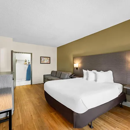 Econo Lodge Greenville-3