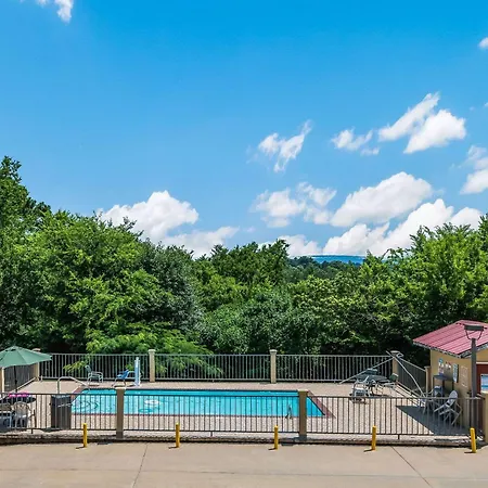 Quality Inn & Suites Hot Springs-Lake Hamilton-2