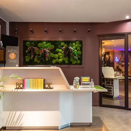 Ibis Styles Paris Tolbiac Bibliotheque-3