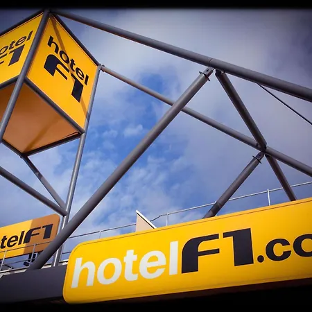 Hotelf1 Cergy-2