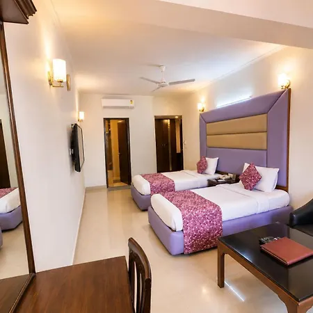 The Solace Hotel - Nehru Place-2