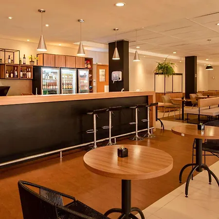 Ibis Betim-2