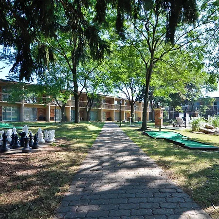 Best Western St Catharines Hotel & Conference Centre-3