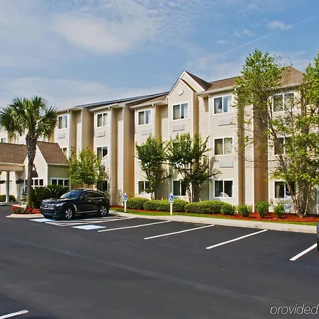 Microtel Inn & Suites By Wyndham Brunswick-2
