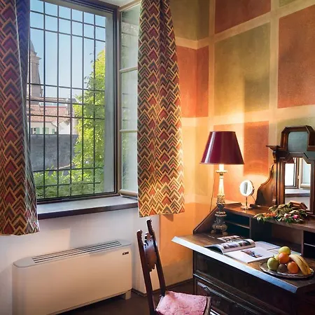 Palazzo Castiglioni Luxury Suites-3