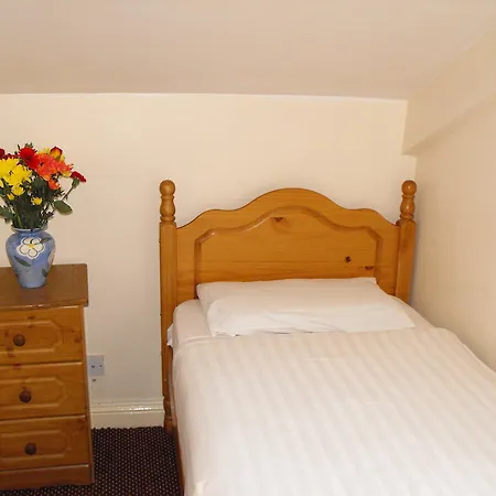 Hazelbrook Lodge-2