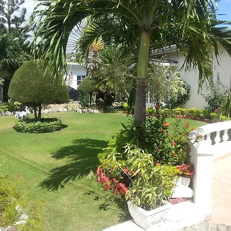 Kingston Studio Apartment-2