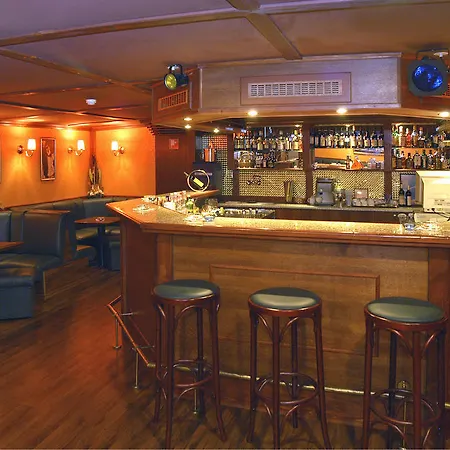 Botel Marina-2