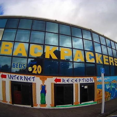 Atlantis Backpackers-2