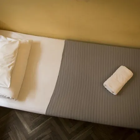 City Hostel-2