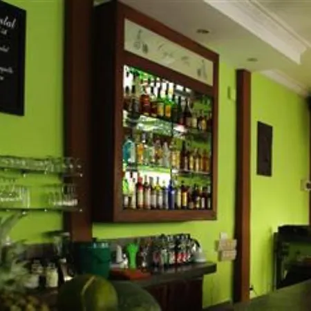 Cyclo Hotel-Bar-Restaurant-2