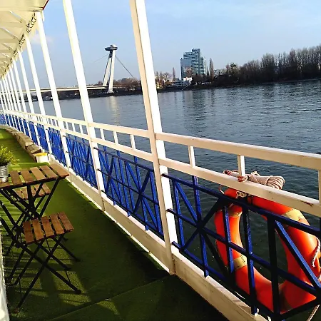 Botel Marina-3