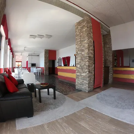 Hotel Monique-2
