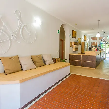 Student'S Hostel Estense-2