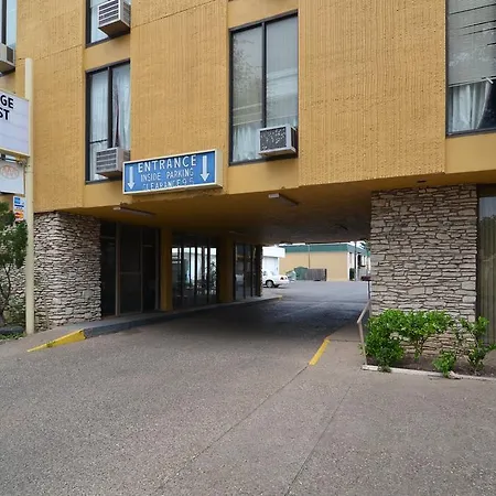 Econo Lodge-2