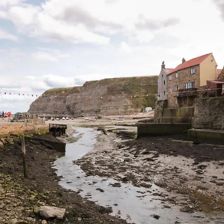 Fishermans Cottage-3