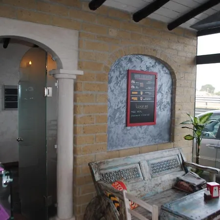 Luxar Room-3