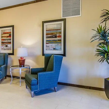 Mainstay Suites Watford City - Event Center-2