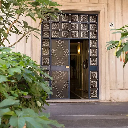 Floreo Guest House-3