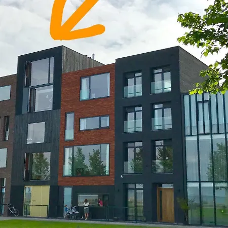 Lake View Apartment Amsterdam-2
