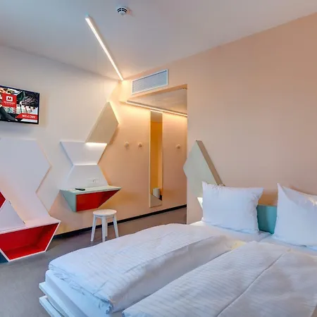 Meininger Hotel Heidelberg Hauptbahnhof-2
