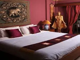 Le Prive-2