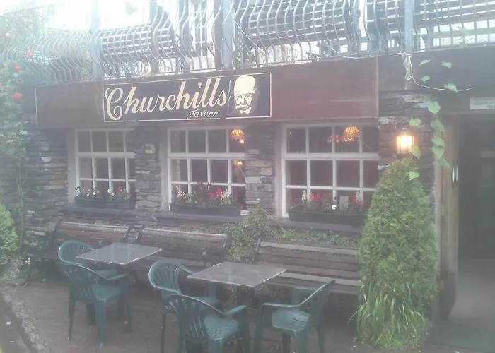 Hotel with Tennis: Churchills Inn & Rooms