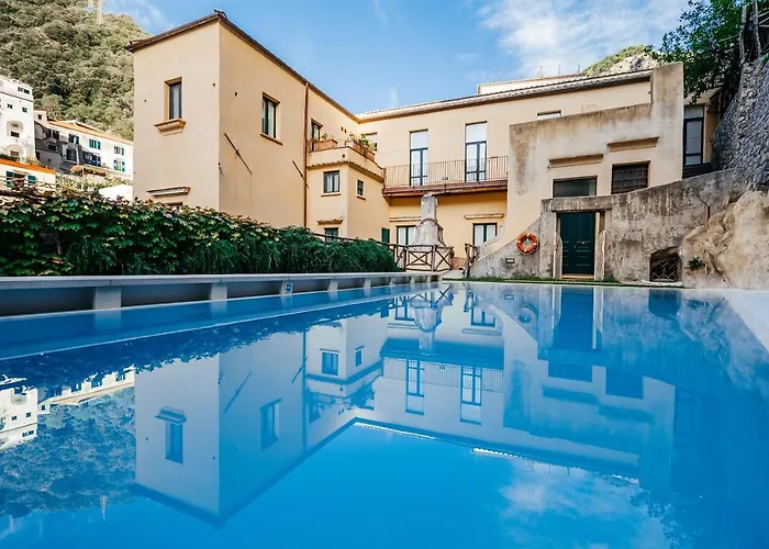 B&B: Amalfi Resort