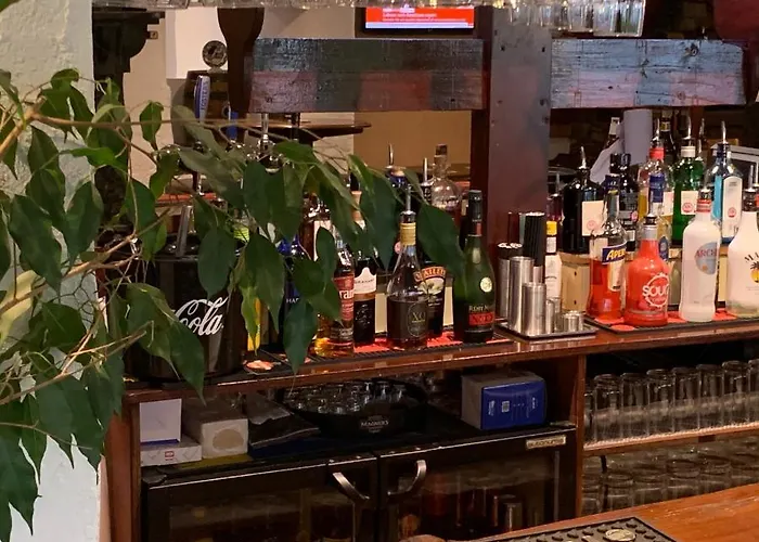 Hotel with Tennis: Churchills Inn & Rooms