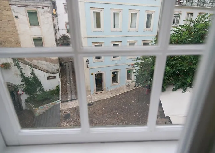 Change The World Hostels - Coimbra - Almedina