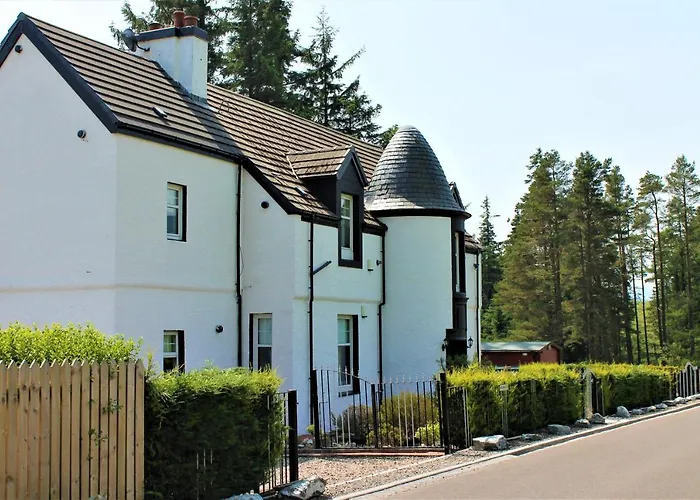 Hotel with view: Loch Arklet House
