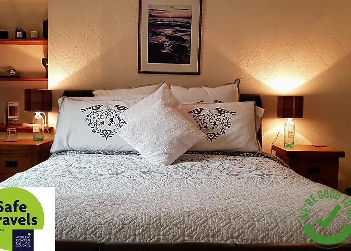 3 star hotel: Doric House