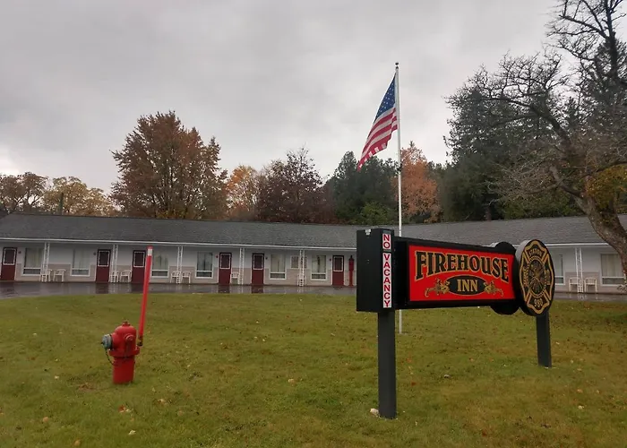 Motel: Firehouse Inn