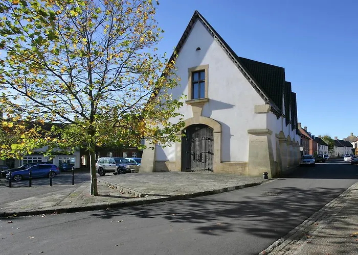 Cheap hotel: The Junction Hotel
